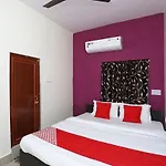 OYO 19556 Hotel Puri Inn