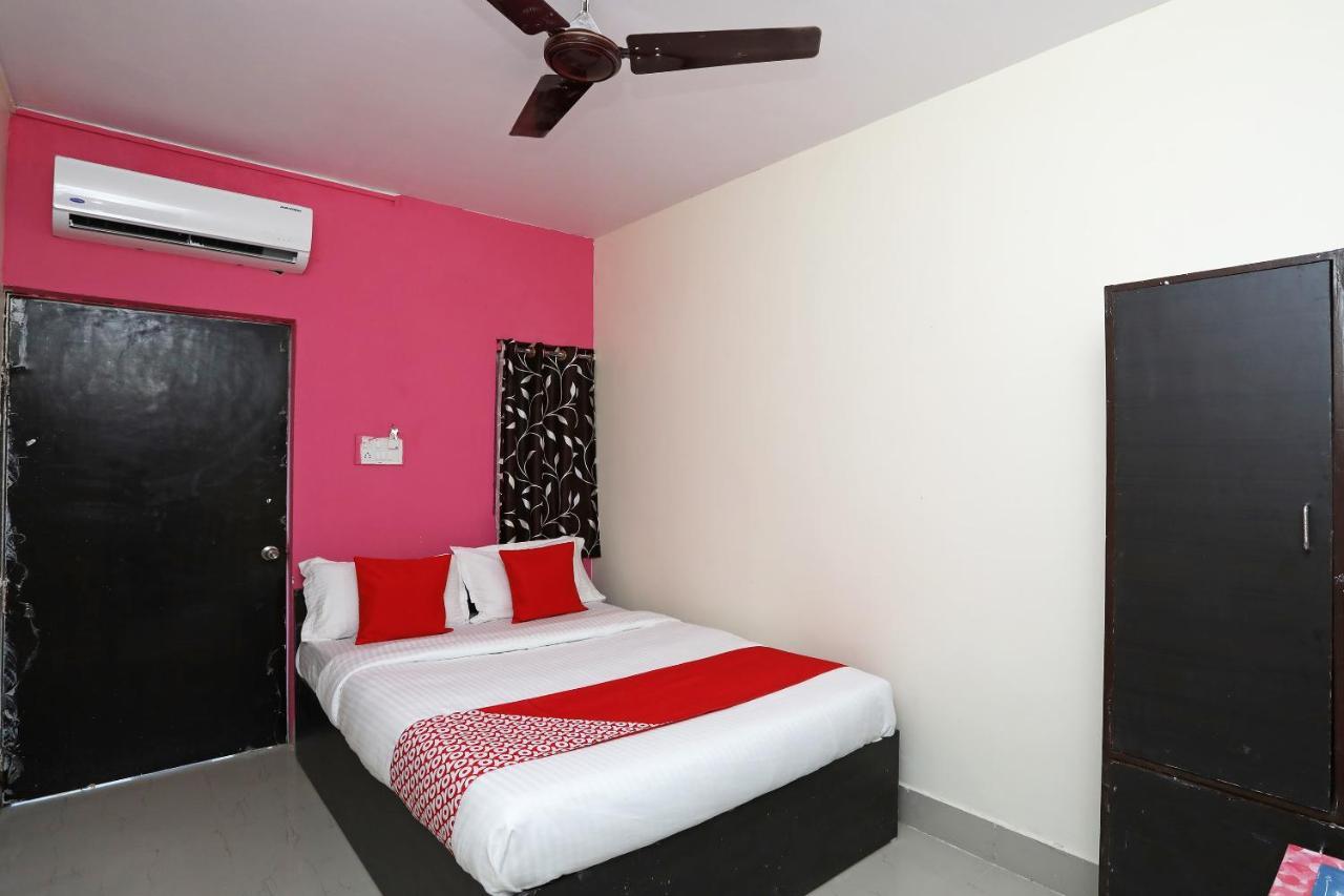 Oyo 19556 Hotel Puri