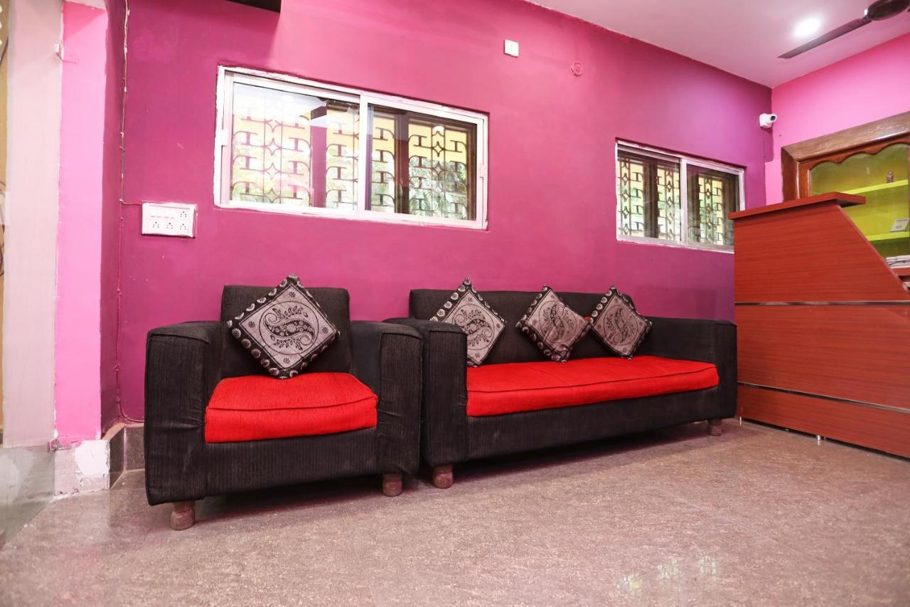 Oyo 19556 Hotel